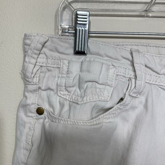 Mudd Juniors White Jeans Shorts Size 9 Rolled Hem Stretch Cotton Summer Casual - Picture 2 of 6